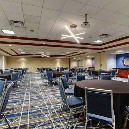 Hilton Garden Inn Indianapolis Airport Плейнфийлд Екстериор снимка