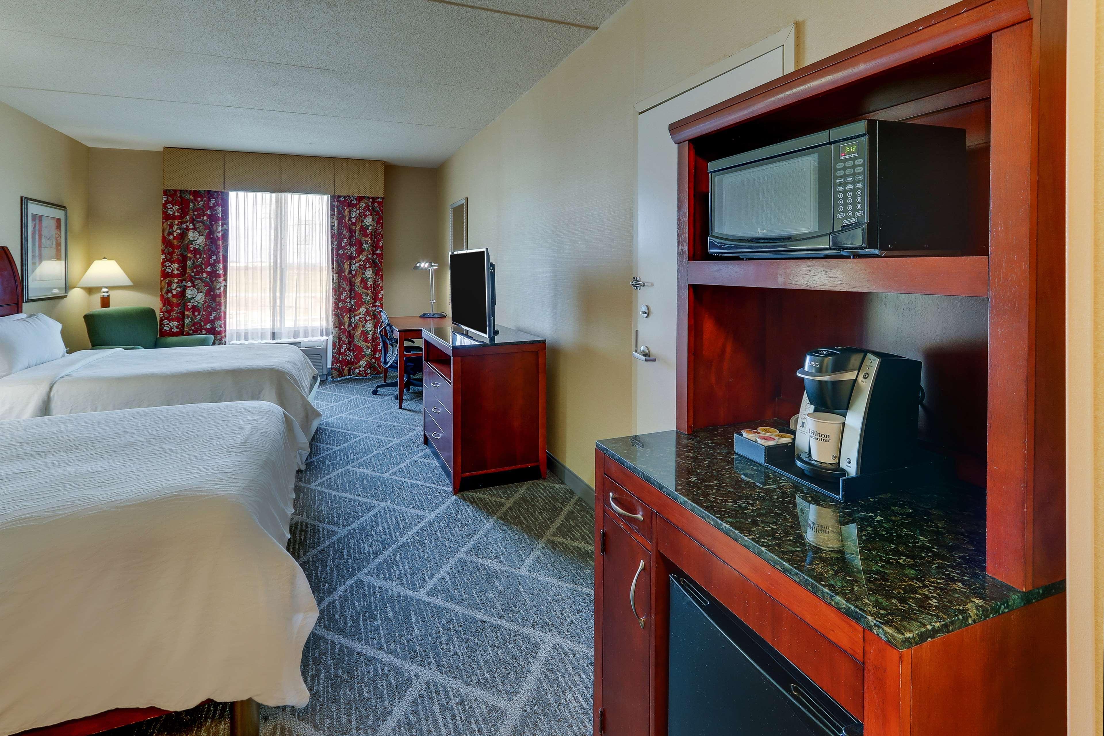 Hilton Garden Inn Indianapolis Airport Плейнфийлд Екстериор снимка
