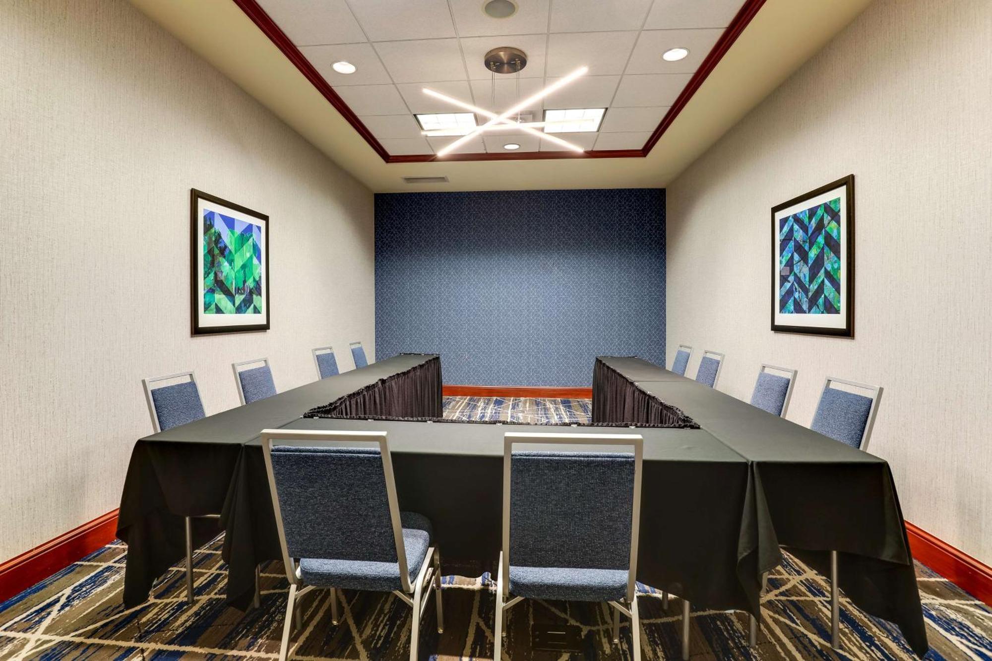Hilton Garden Inn Indianapolis Airport Плейнфийлд Екстериор снимка
